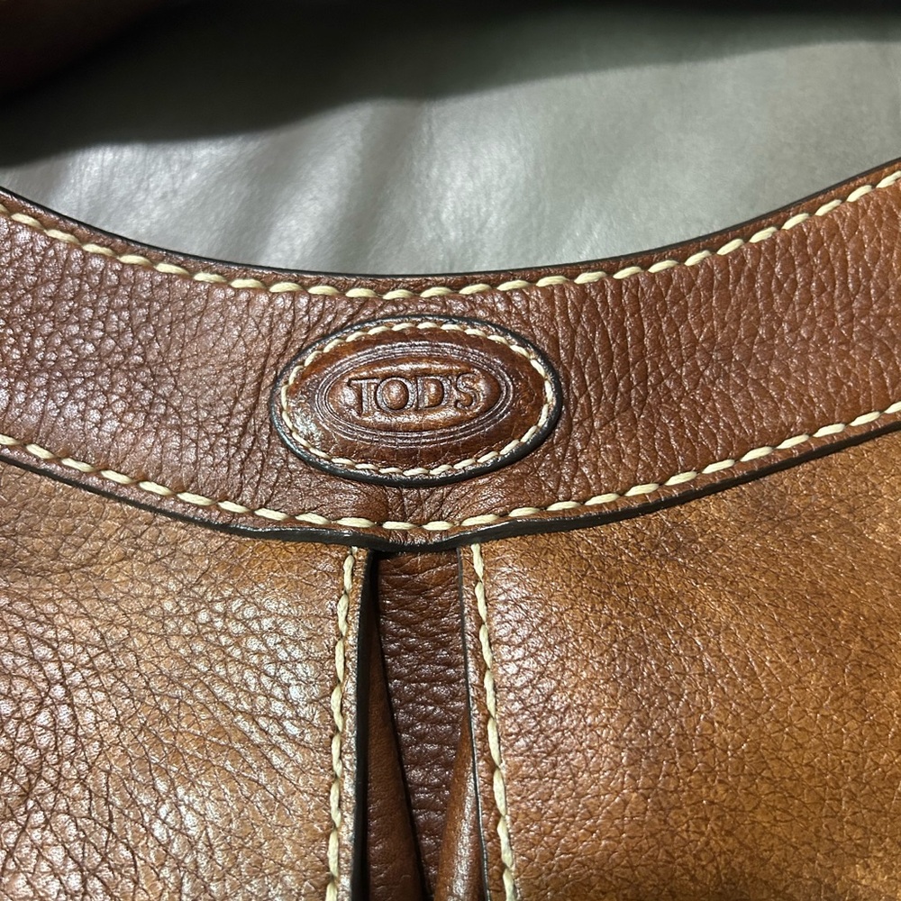 💥SOLD💥 Tod's Leather and Suede Shoulder Bag - Picture 5 of 15